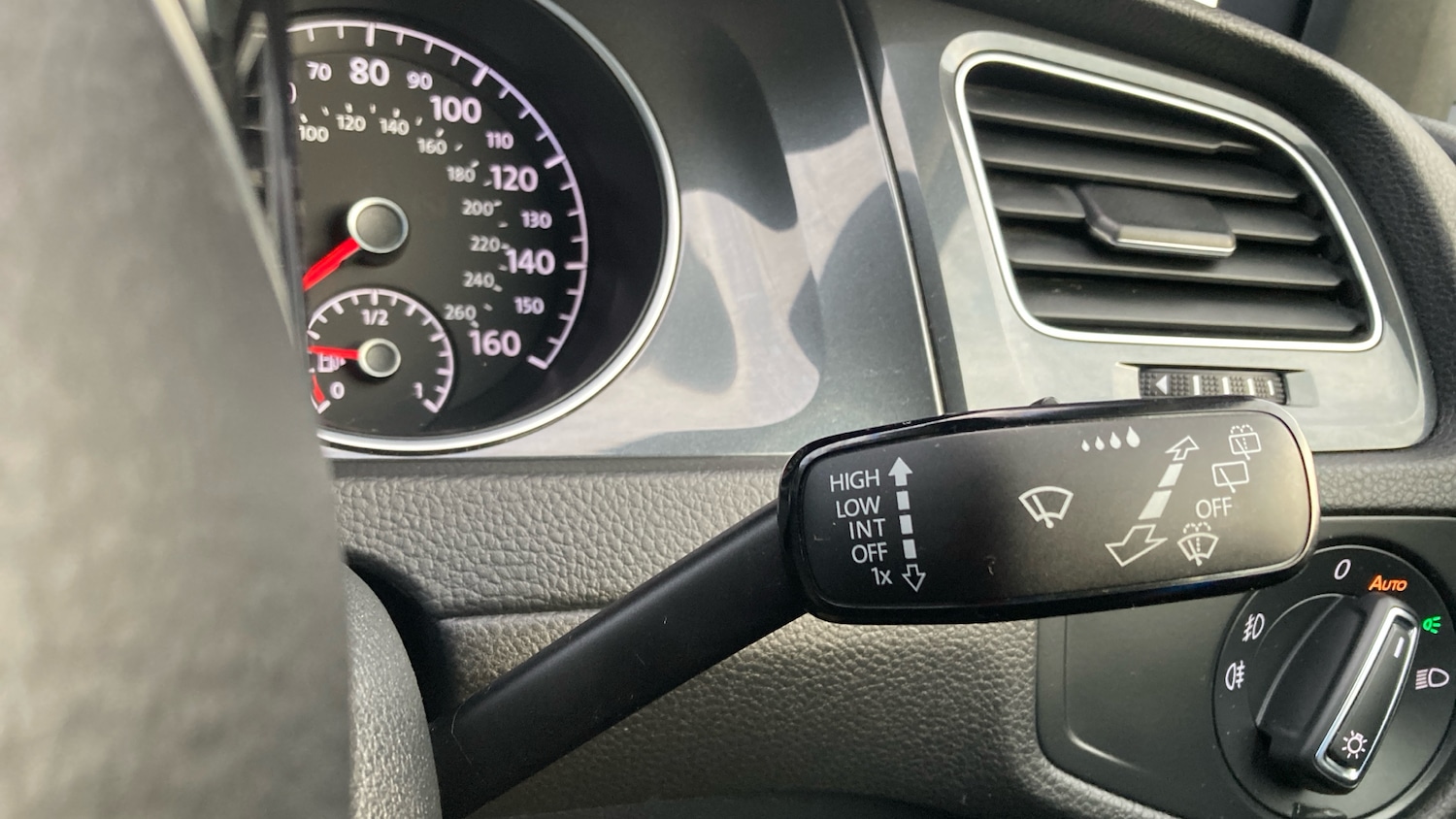 Used Volkswagen Golf 2019 for sale - 76877824: Photo 16