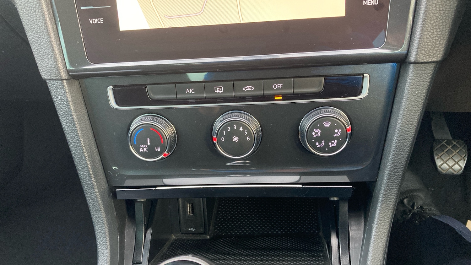 Used Volkswagen Golf 2019 for sale - 76877824: Photo 21