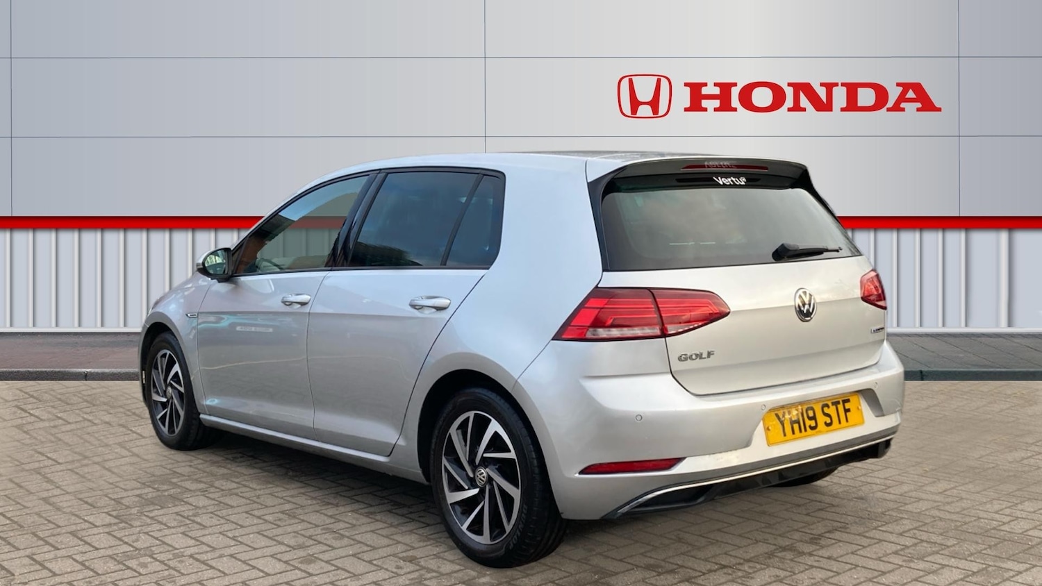 Used Volkswagen Golf 2019 for sale - 76877824: Photo 3