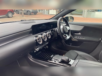 Used Mercedes-Benz A-Class 2021 for sale - 76120115: Photo 2