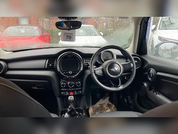 Used MINI Hatch 2018 for sale - 76932117: Photo