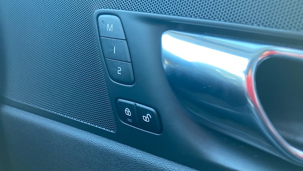 Used Volvo XC60 2019 for sale - 76311277: Photo 17