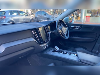 Used Volvo XC60 2019 for sale - 76311277: Photo