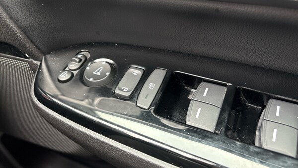 Used Honda CR-V 2023 for sale - 76157071: Photo 29