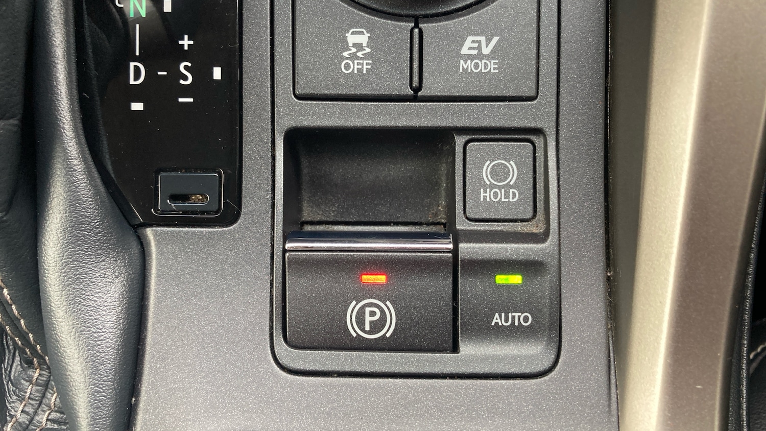 Used Lexus NX 2017 for sale - 77335770: Photo 14