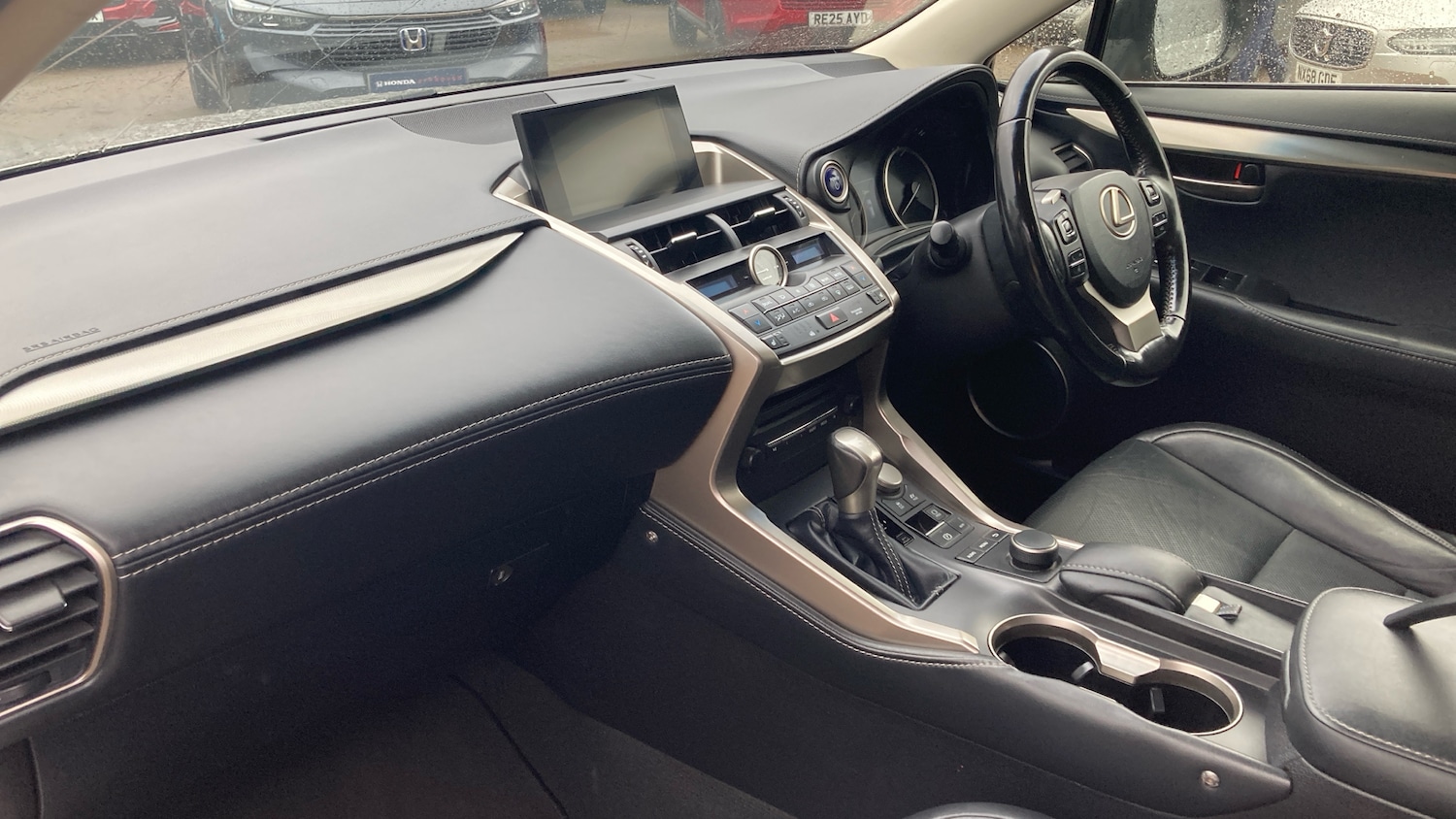 Used Lexus NX 2017 for sale - 77335770: Photo 2