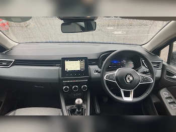 Used Renault Clio 2024 for sale - 78849677: Photo