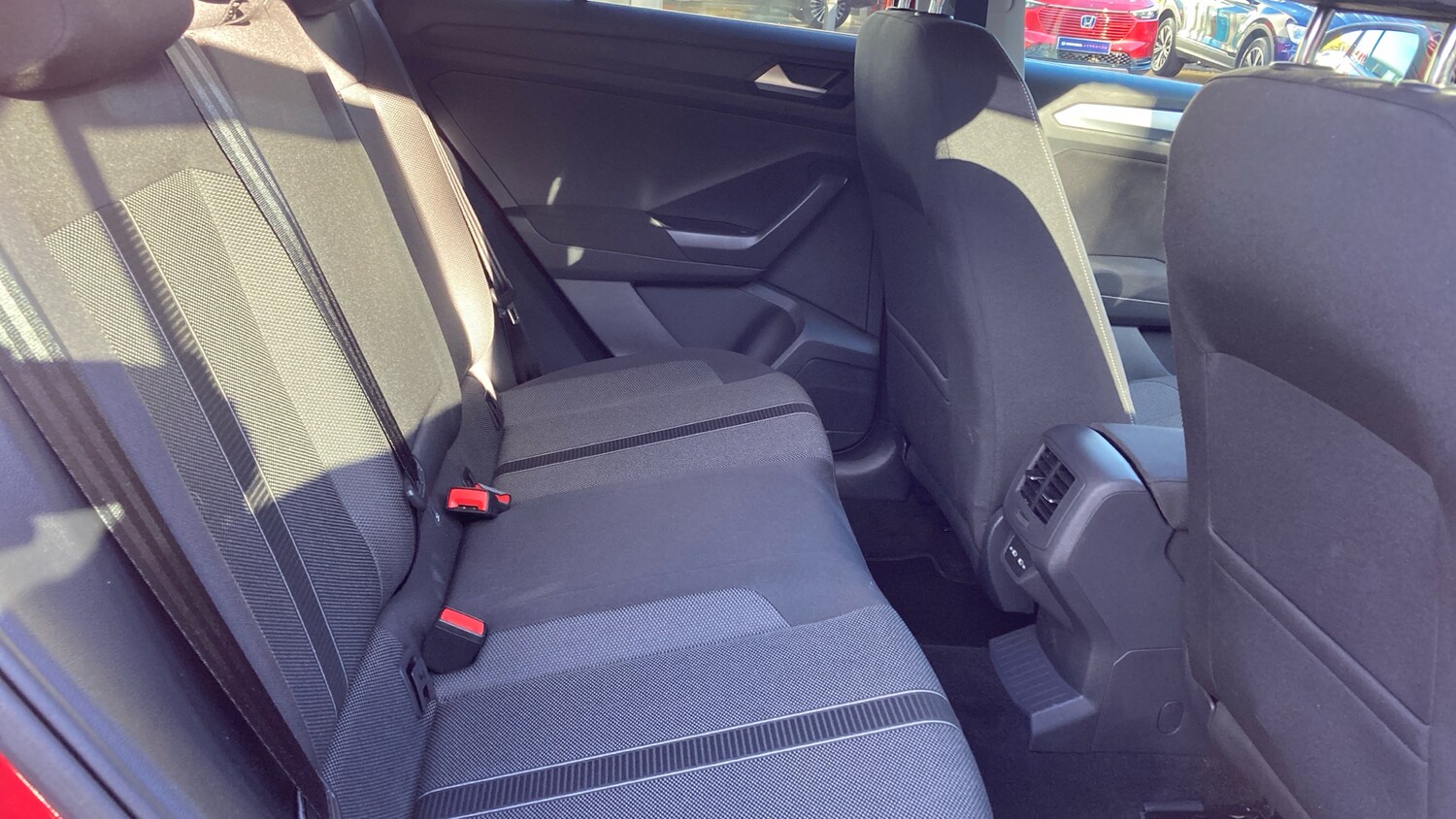 Used Volkswagen T-Roc 2022 for sale - 76352032: Photo 30