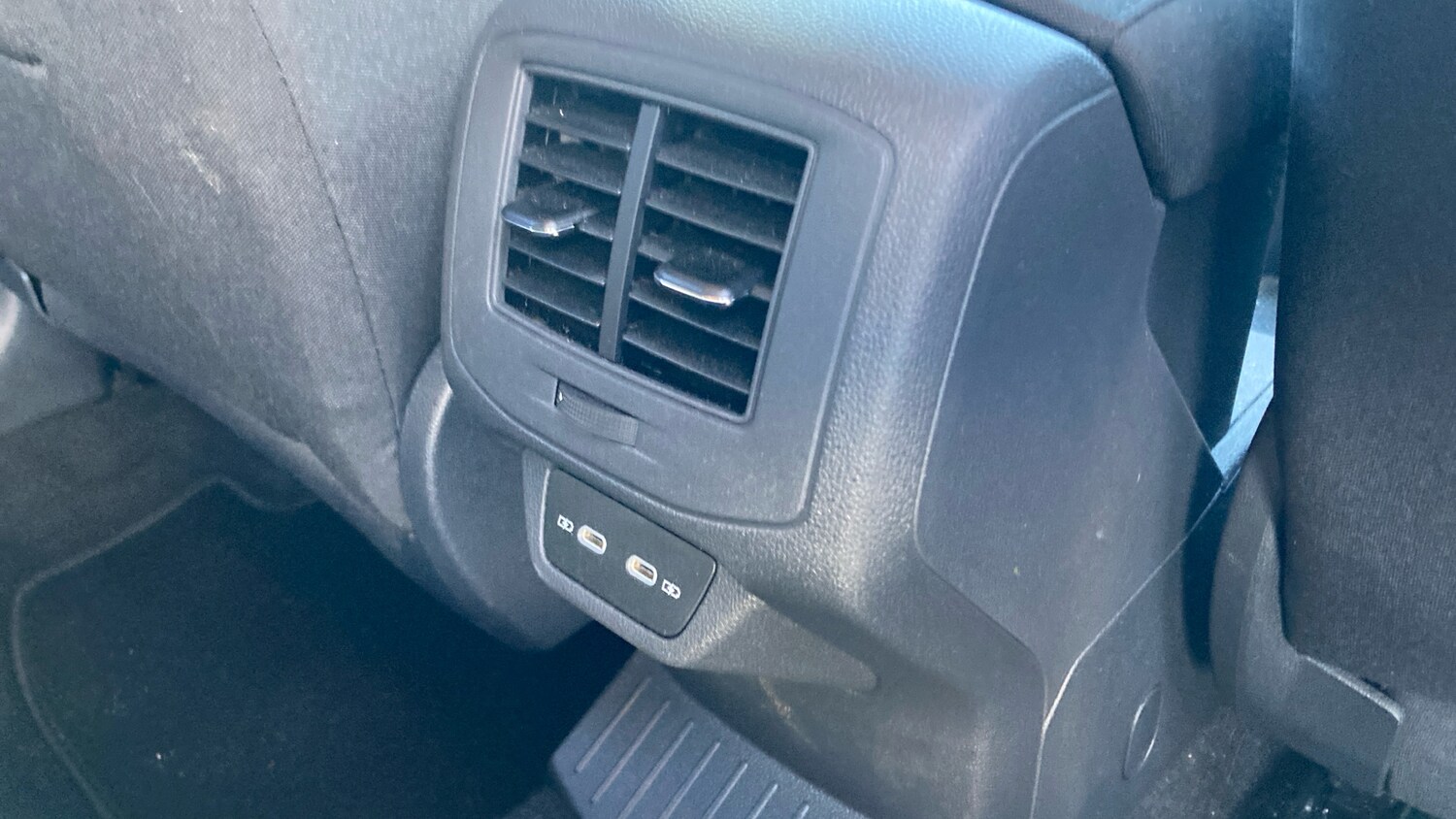 Used Volkswagen T-Roc 2022 for sale - 76352032: Photo 31