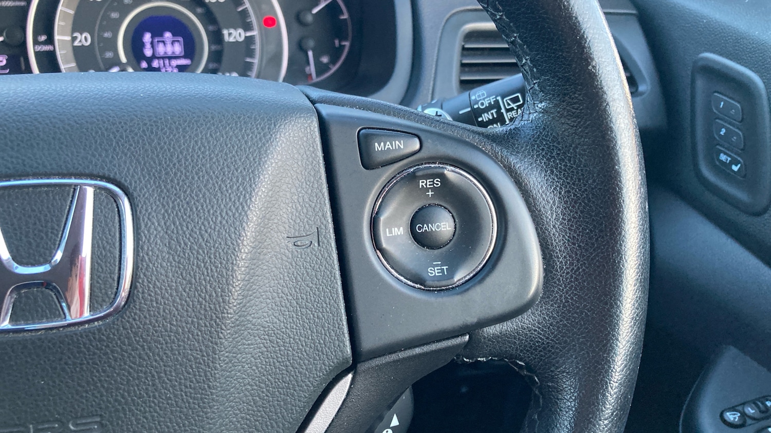 Used Honda CR-V 2017 for sale - 76879224: Photo 13