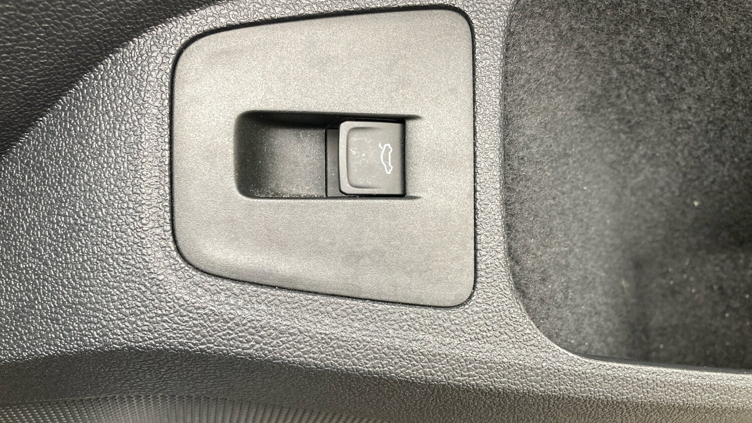 Used Volkswagen Tiguan 2019 for sale - 76461741: Photo 23