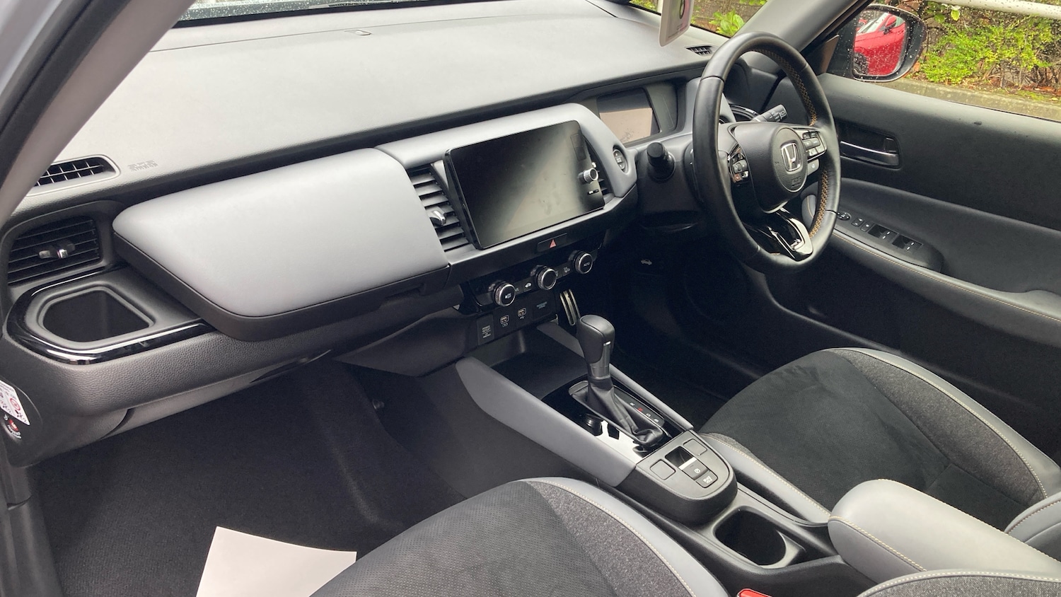 Used Honda Jazz 2024 for sale - 76573818: Photo 2