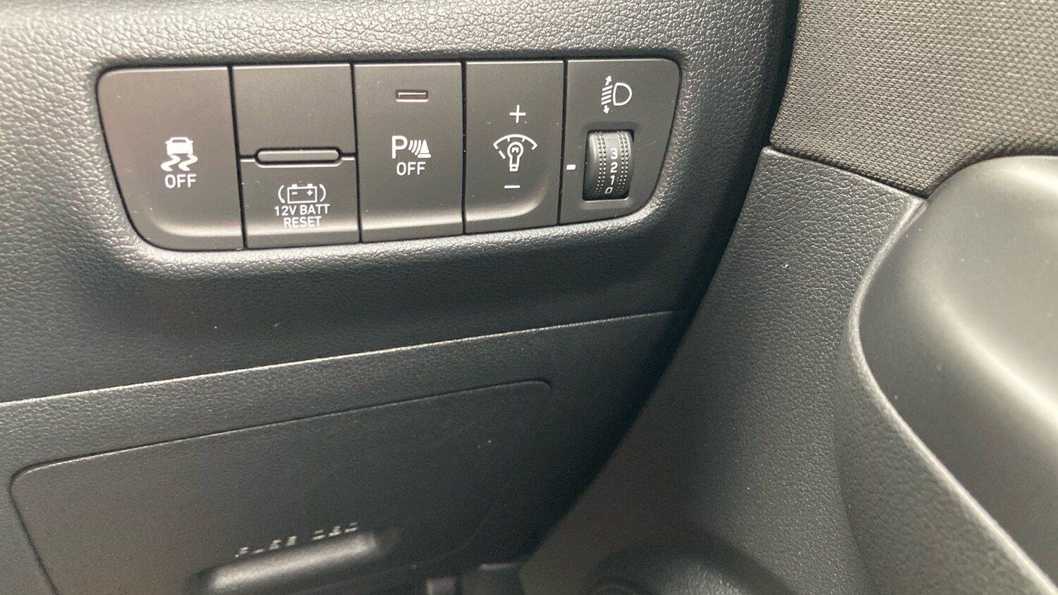 Used Hyundai KONA 2021 for sale - 76352033: Photo 24