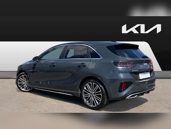 Used Kia Ceed 2023 for sale - 76106935: Photo 2