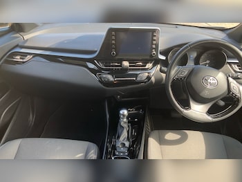 Used Toyota C-HR 2021 for sale - 79357384: Photo