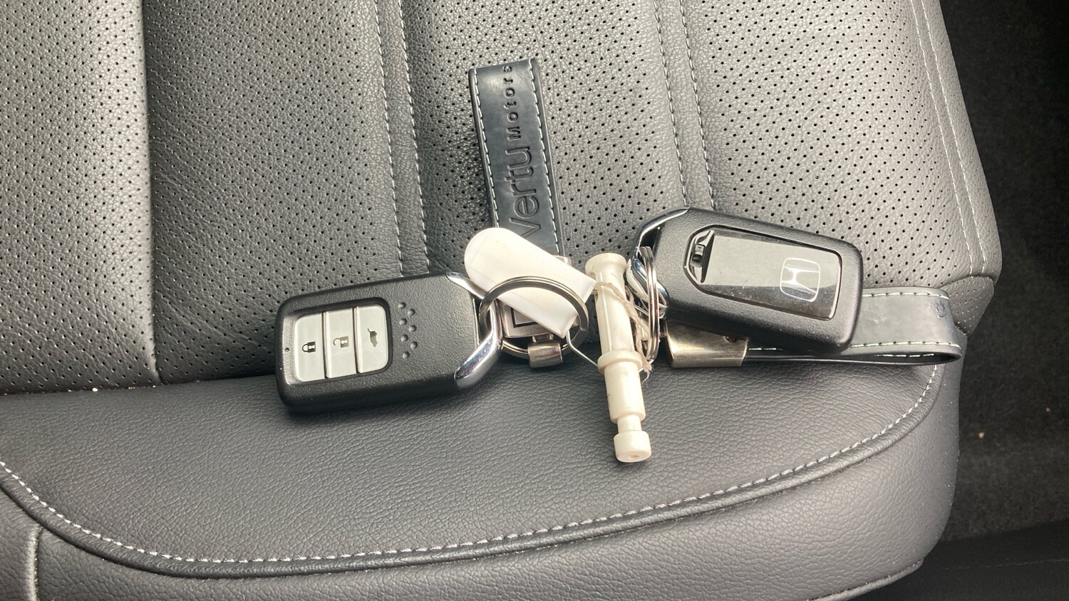 Used Honda CR-V 2023 for sale - 76490336: Photo 25