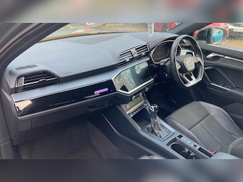 Used Audi Q3 2021 for sale - 77077802: Photo