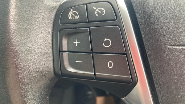 Used Volvo V40 2016 for sale - 76018027: Photo 18