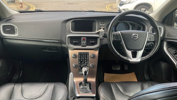 Used Volvo V40 2016 for sale - 76018027: Photo 4