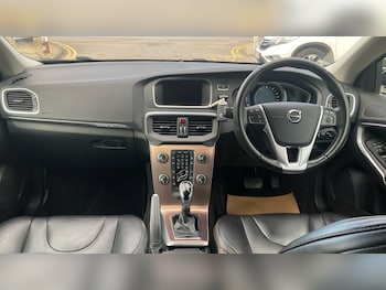Used Volvo V40 2016 for sale - 76018027: Photo 4