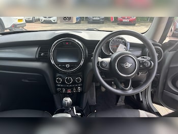 Used MINI Hatch 2020 for sale - 78681176: Photo