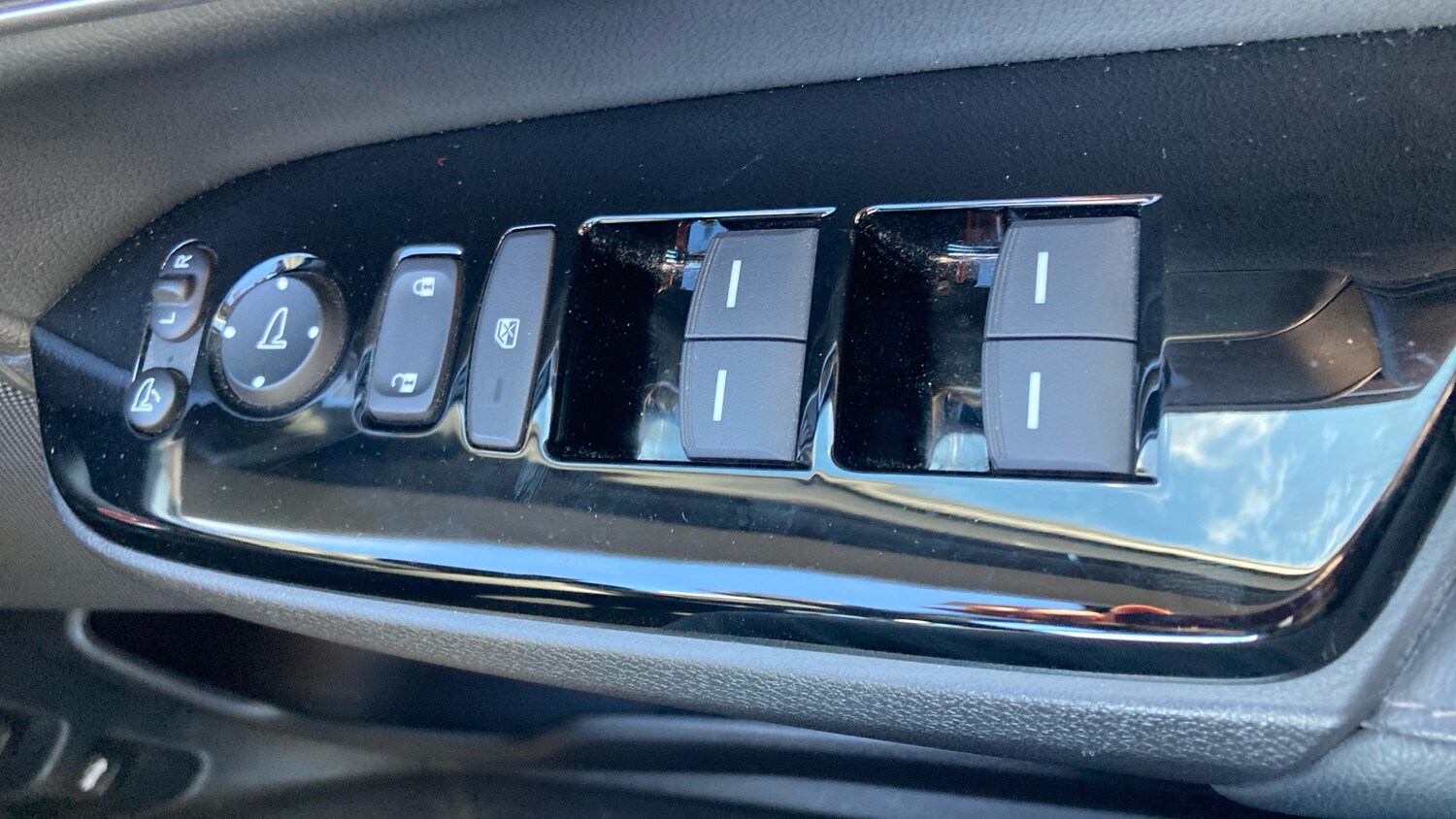 Used Honda CR-V 2023 for sale - 75827673: Photo 25