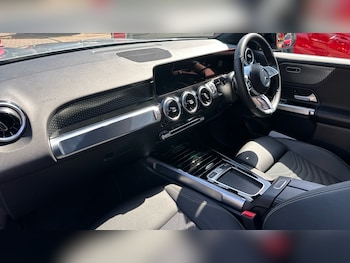 Used Mercedes-Benz GLB 2025 for sale - 79490210: Photo
