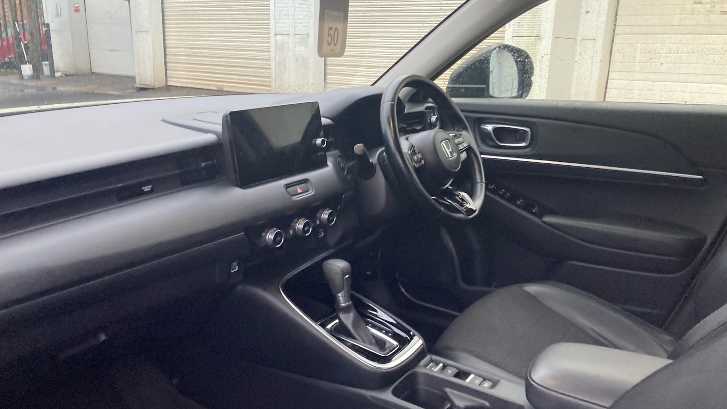 Used Honda HR-V 2023 for sale - 77902903: Photo 2