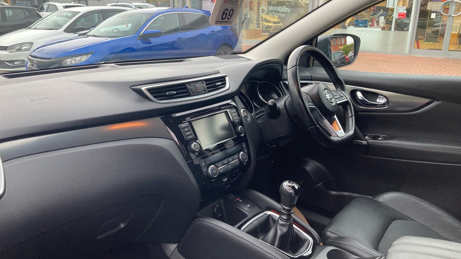 Used Nissan Qashqai 2020 for sale - 76382558: Photo 2