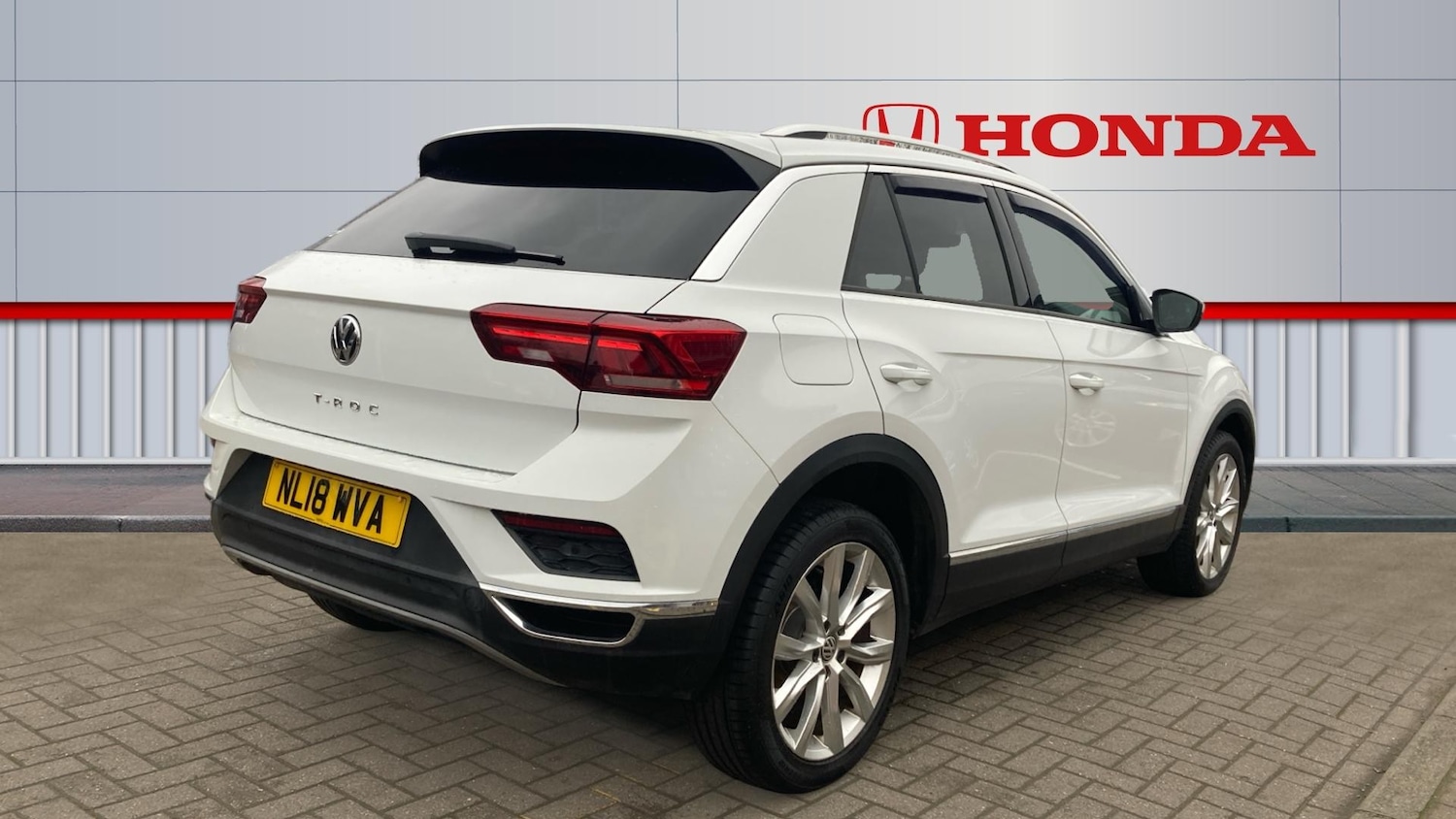 Used Volkswagen T-Roc 2018 for sale - 77033322: Photo 12