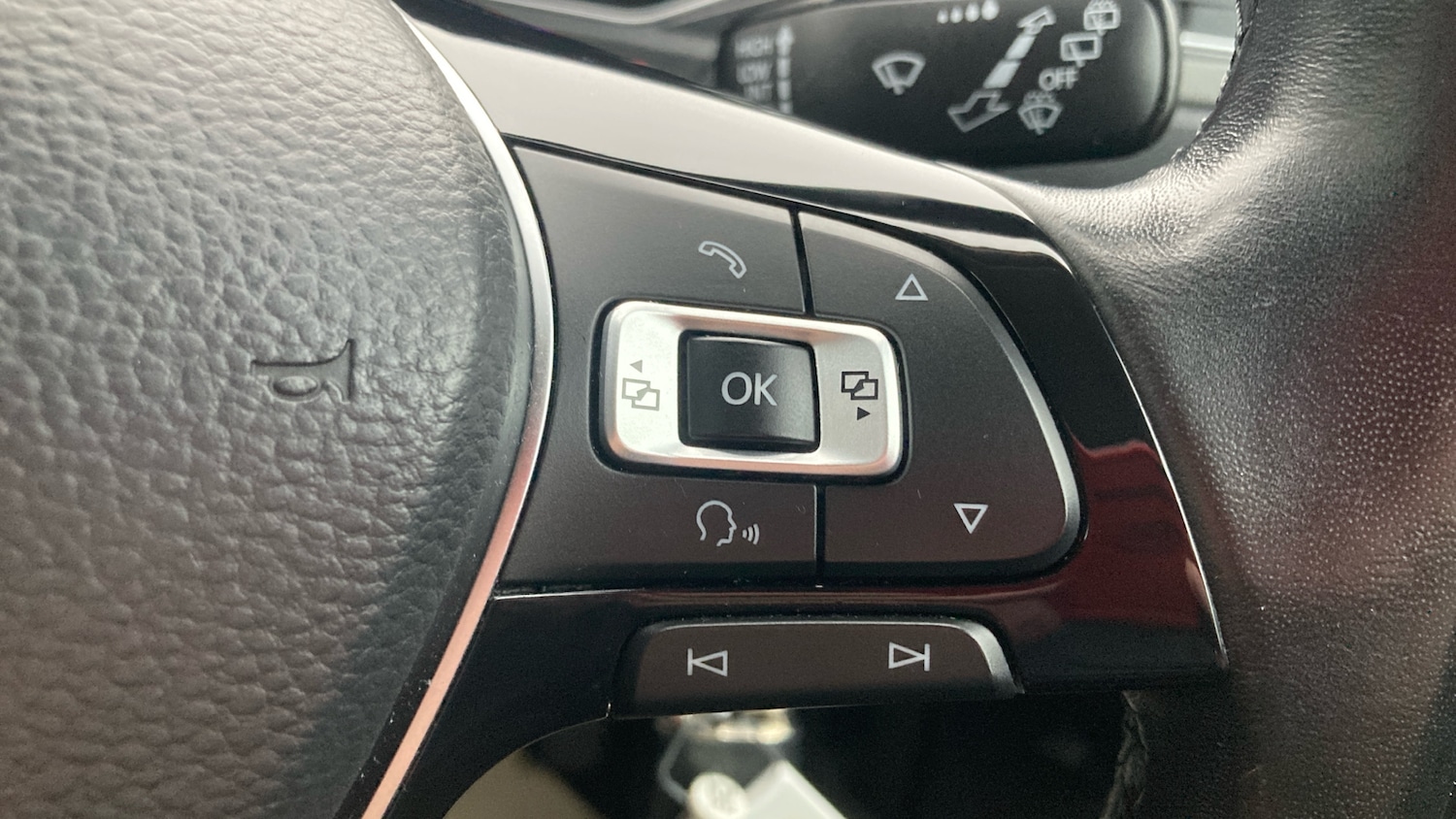 Used Volkswagen T-Roc 2018 for sale - 77033322: Photo 15