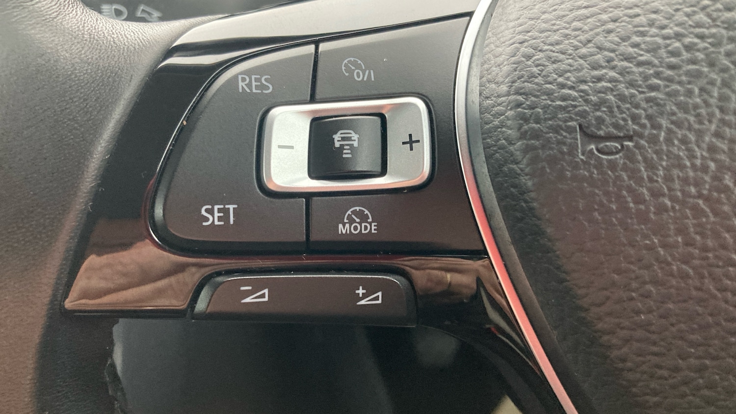 Used Volkswagen T-Roc 2018 for sale - 77033322: Photo 16