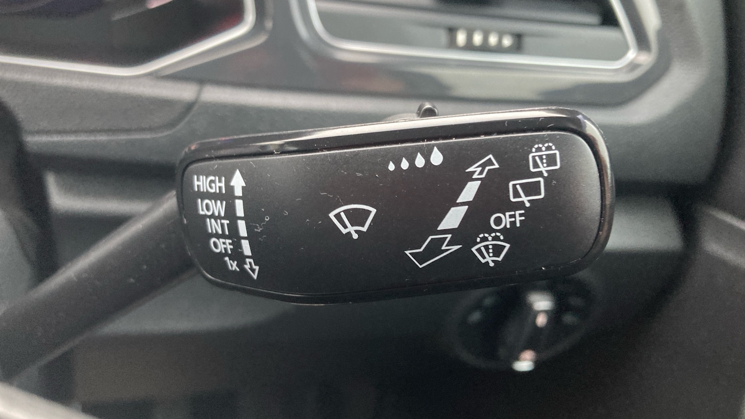 Used Volkswagen T-Roc 2018 for sale - 77033322: Photo 19