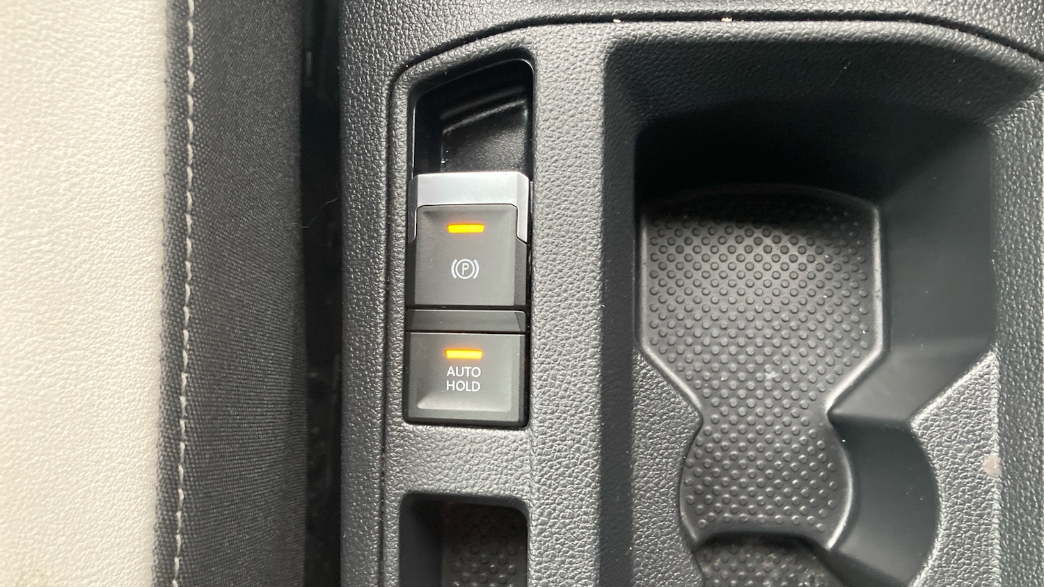 Used Volkswagen T-Roc 2018 for sale - 77033322: Photo 24