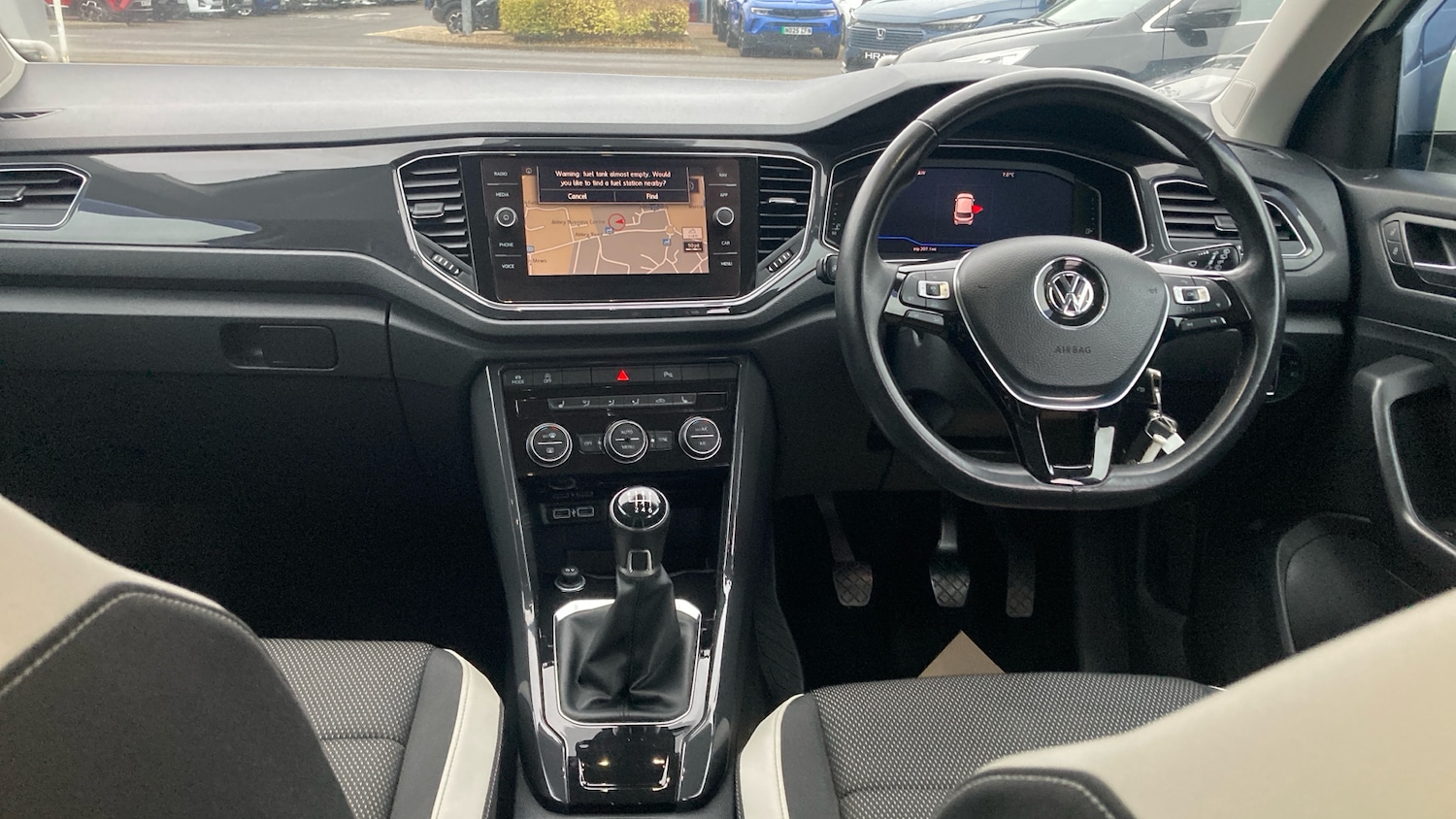 Used Volkswagen T-Roc 2018 for sale - 77033322: Photo 4