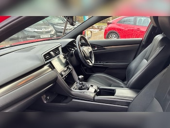 Used Honda Civic 2018 for sale - 76573817: Photo