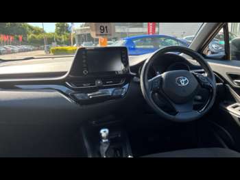 Used Toyota C-HR 2023 for sale - 74793730: Photo