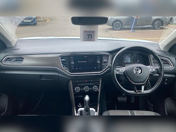 Used Volkswagen T-Roc 2019 for sale - 79384216: Photo