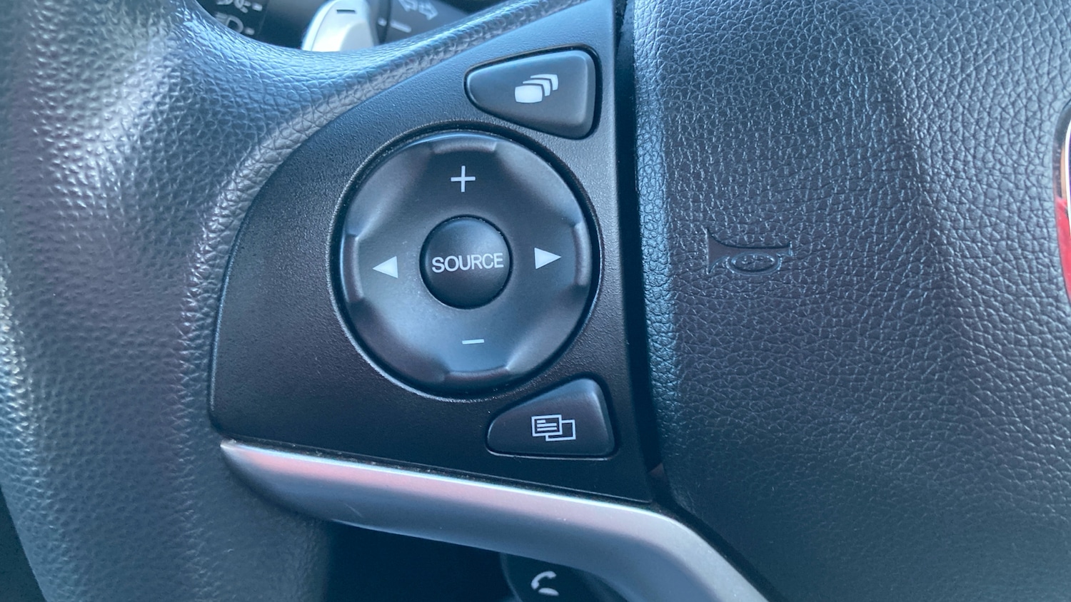 Used Honda Jazz 2018 for sale - 76490338: Photo 19