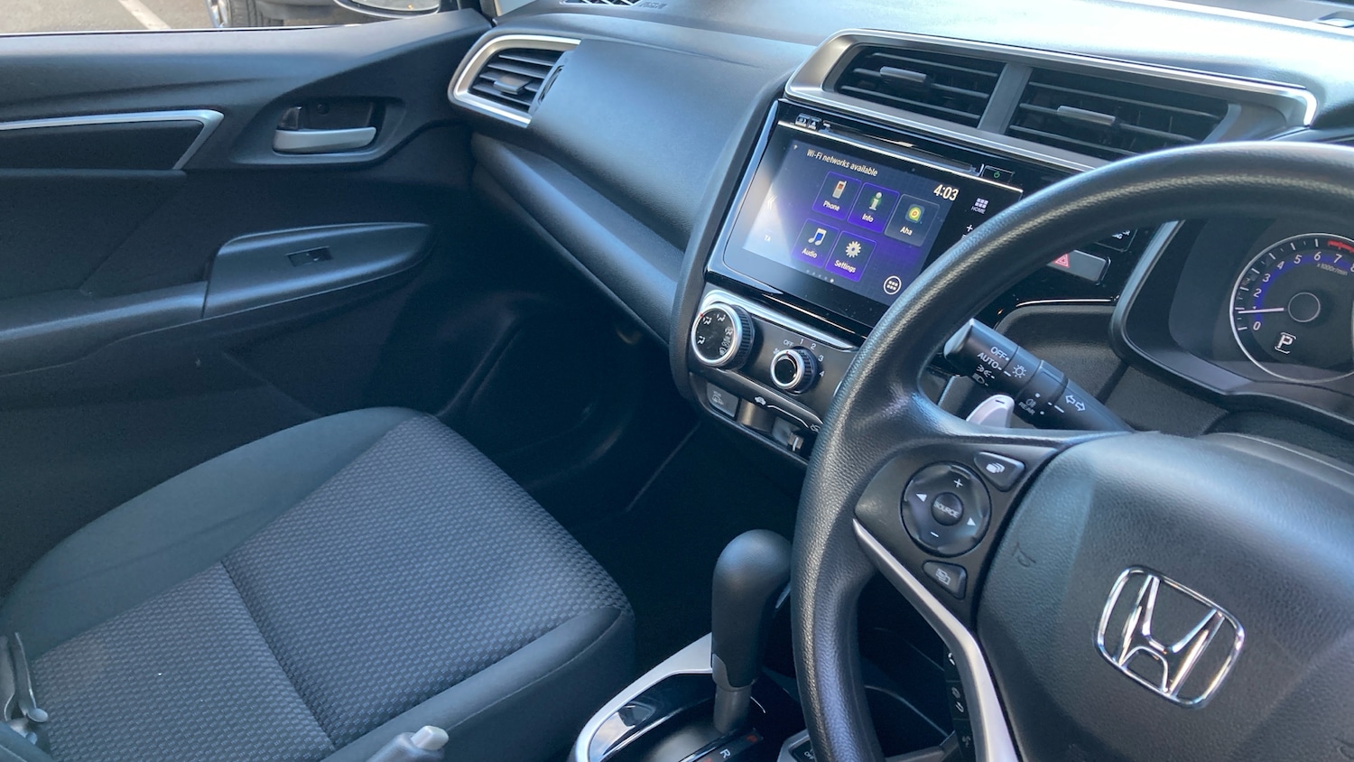 Used Honda Jazz 2018 for sale - 76490338: Photo 29