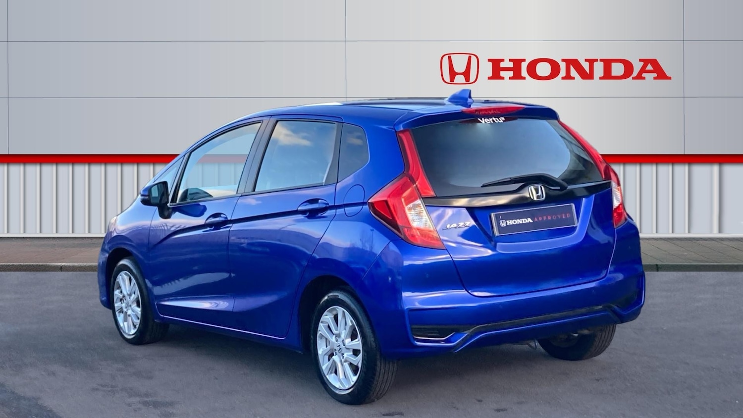 Used Honda Jazz 2018 for sale - 76490338: Photo 3