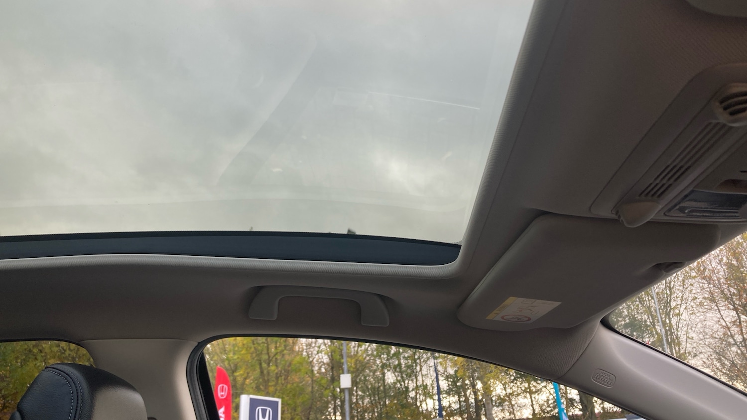 Used Honda CR-V 2017 for sale - 76490341: Photo 28