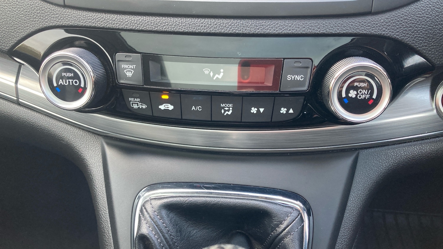 Used Honda CR-V 2017 for sale - 76490341: Photo 29