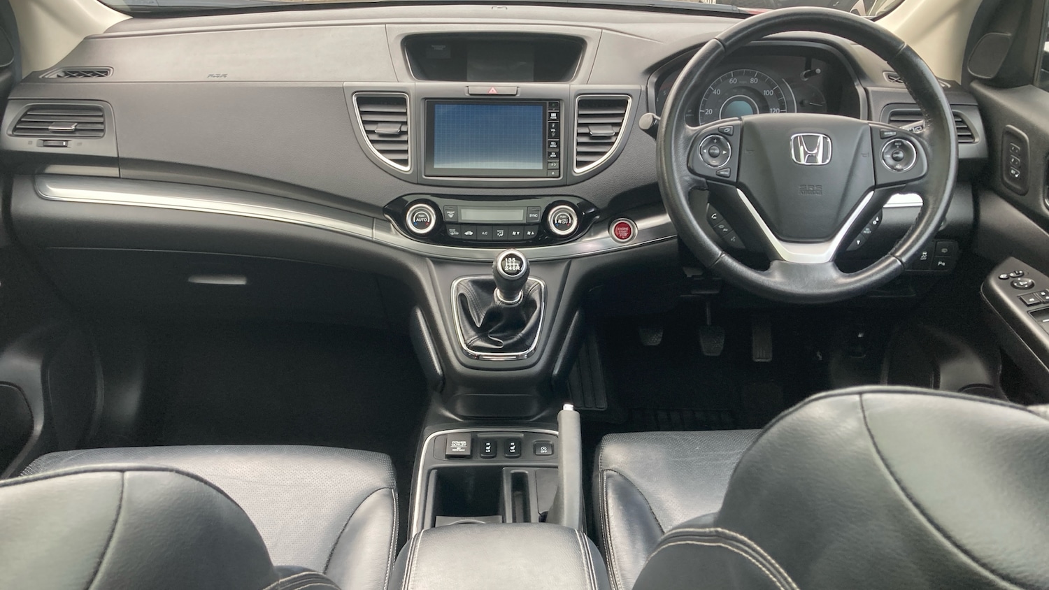 Used Honda CR-V 2017 for sale - 76490341: Photo 4