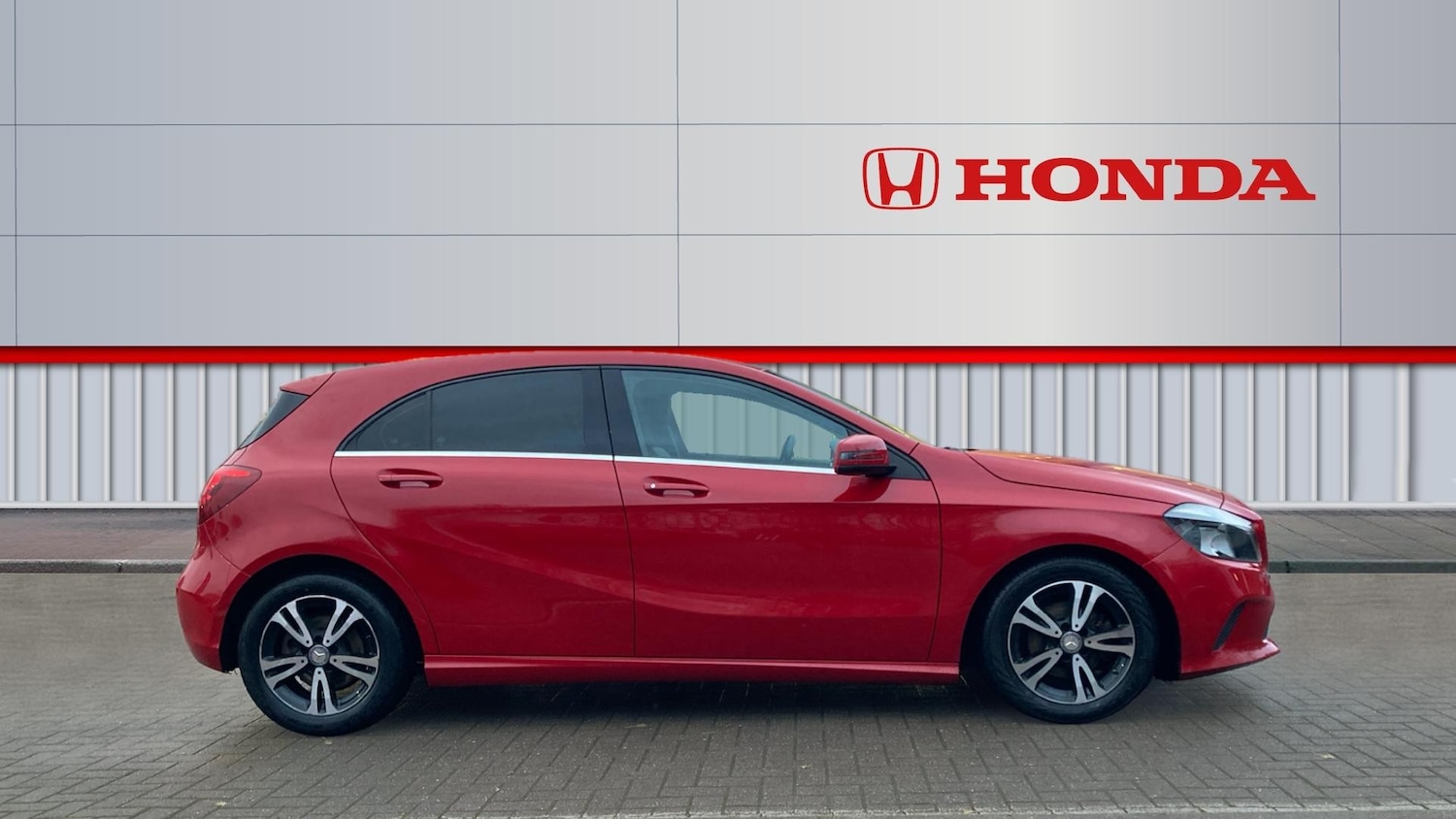 Used Mercedes-Benz A-Class 2015 for sale - 76777206: Photo 5