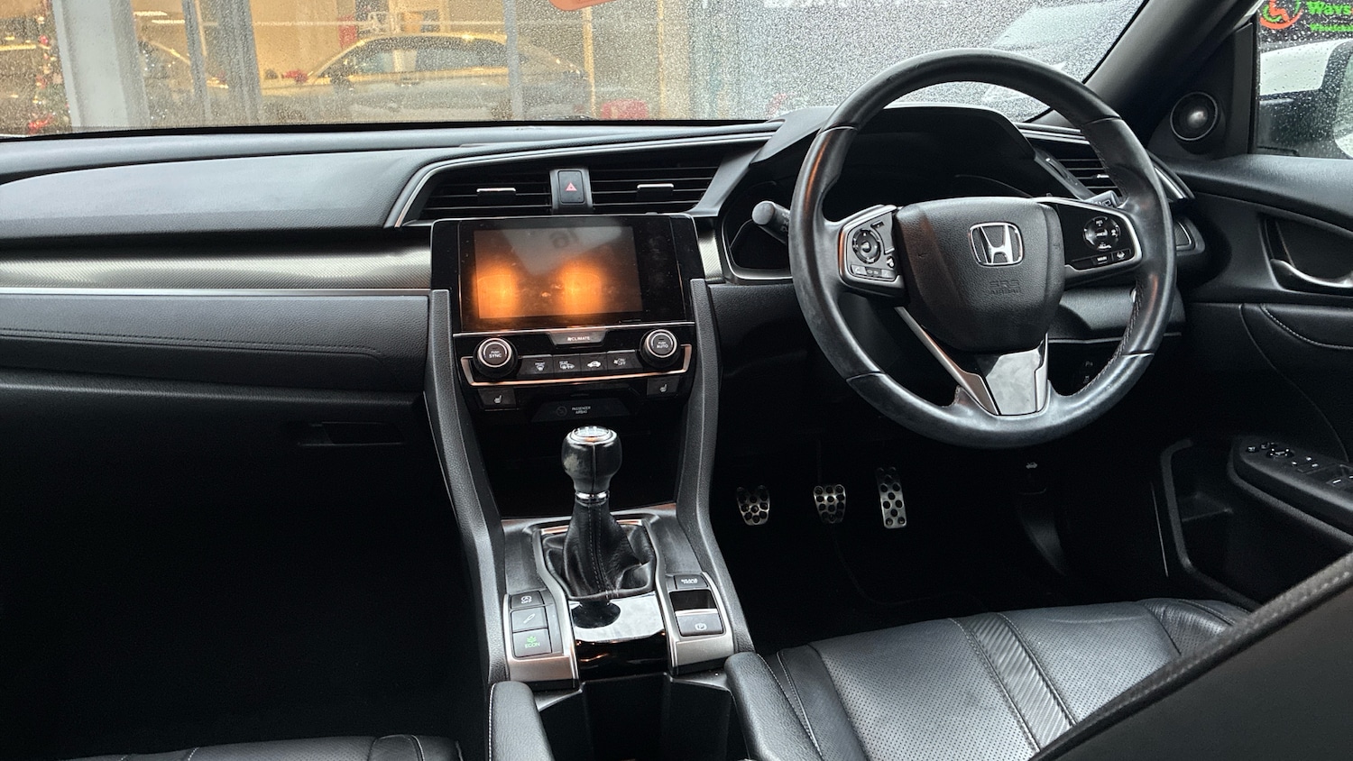 Used Honda Civic 2020 for sale - 76877825: Photo 4