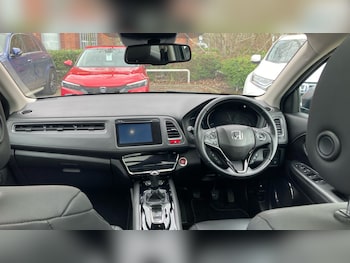 Used Honda HR-V 2018 for sale - 77804323: Photo