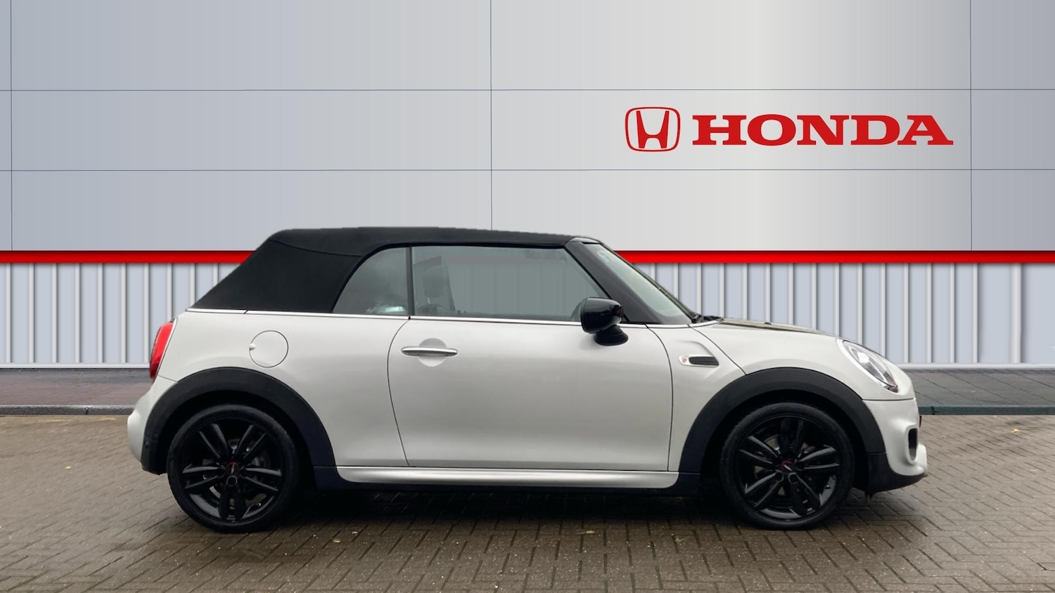 Used MINI Convertible 2020 for sale - 76762349: Photo 5
