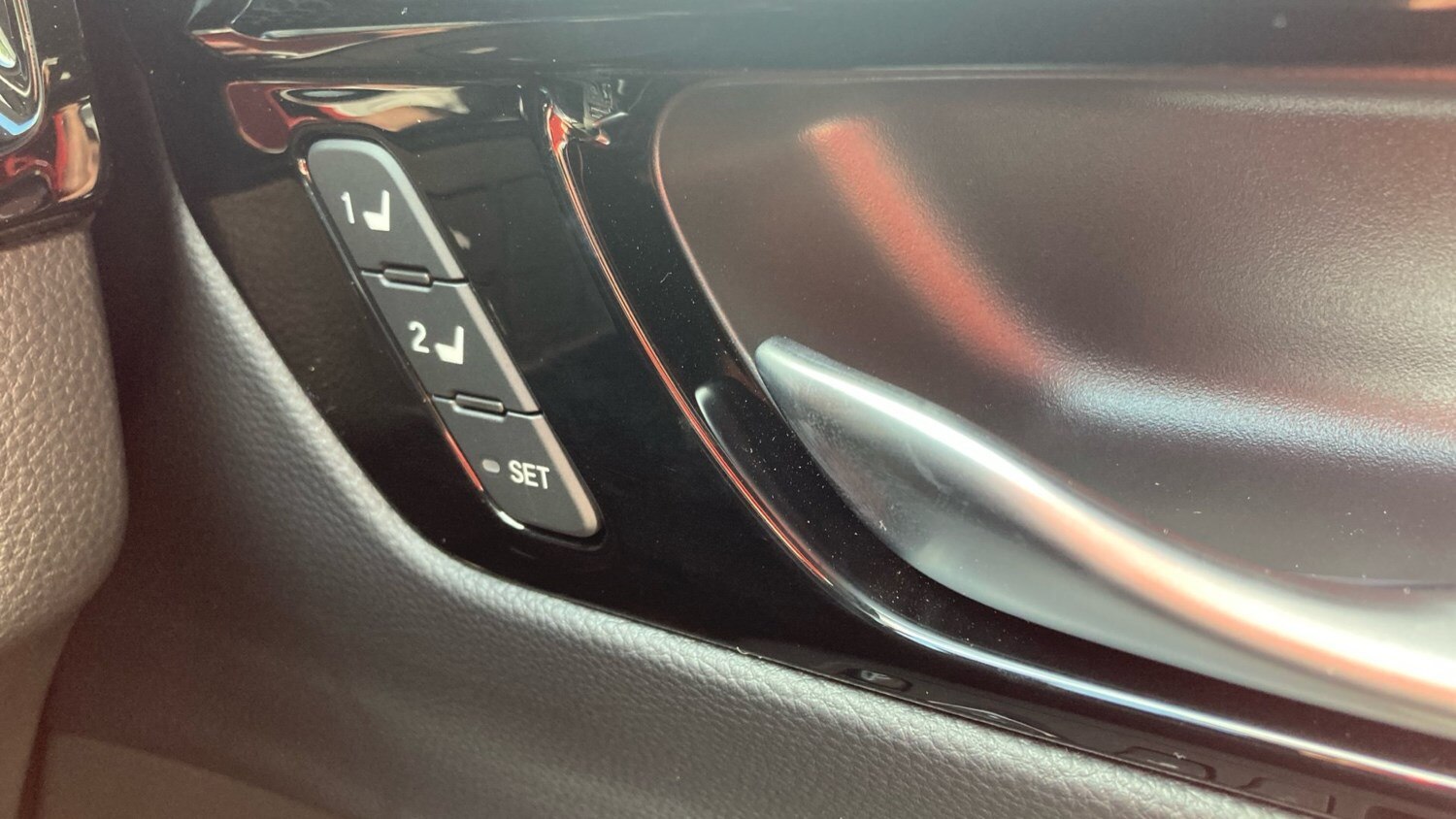 2025 Honda CR-V 2.0 ePHEV Advance Tech 5dr eCVT Estate Estate Hybrid Automatic - Picture 14 of 24