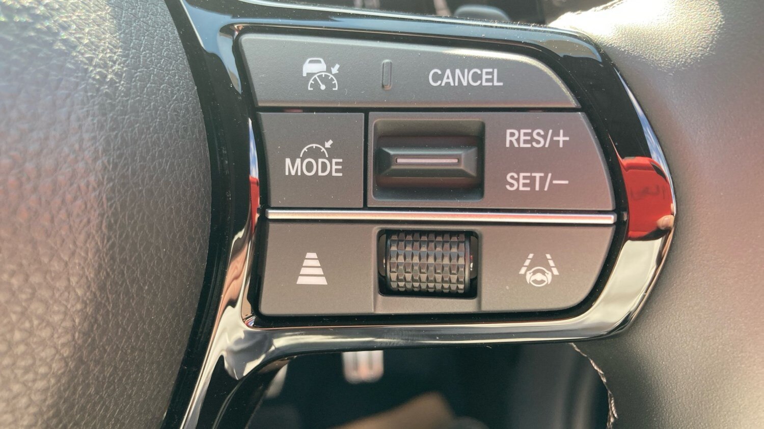 2025 Honda CR-V 2.0 ePHEV Advance Tech 5dr eCVT Estate Estate Hybrid Automatic - Picture 17 of 24